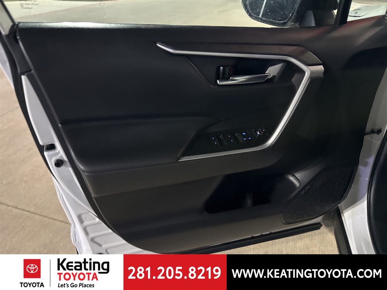 Toyota RAV4 XLE 2022