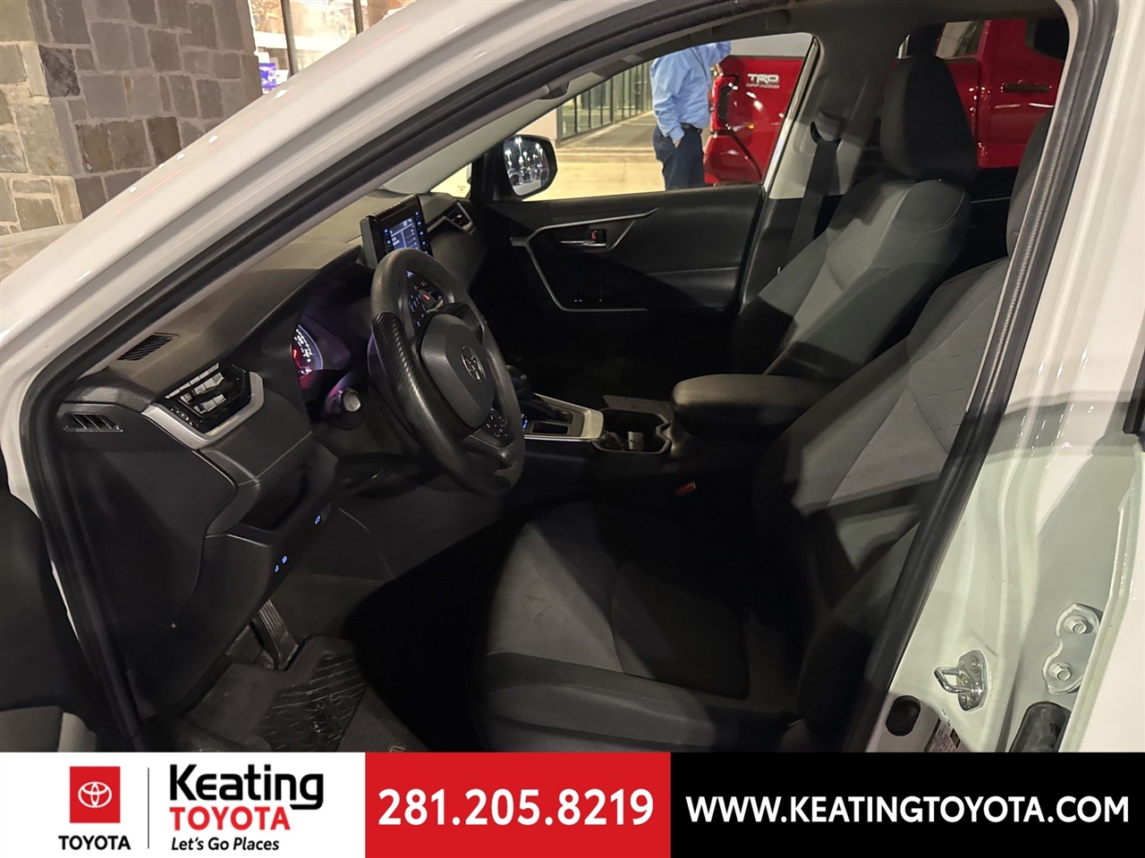 Toyota RAV4 XLE 2022