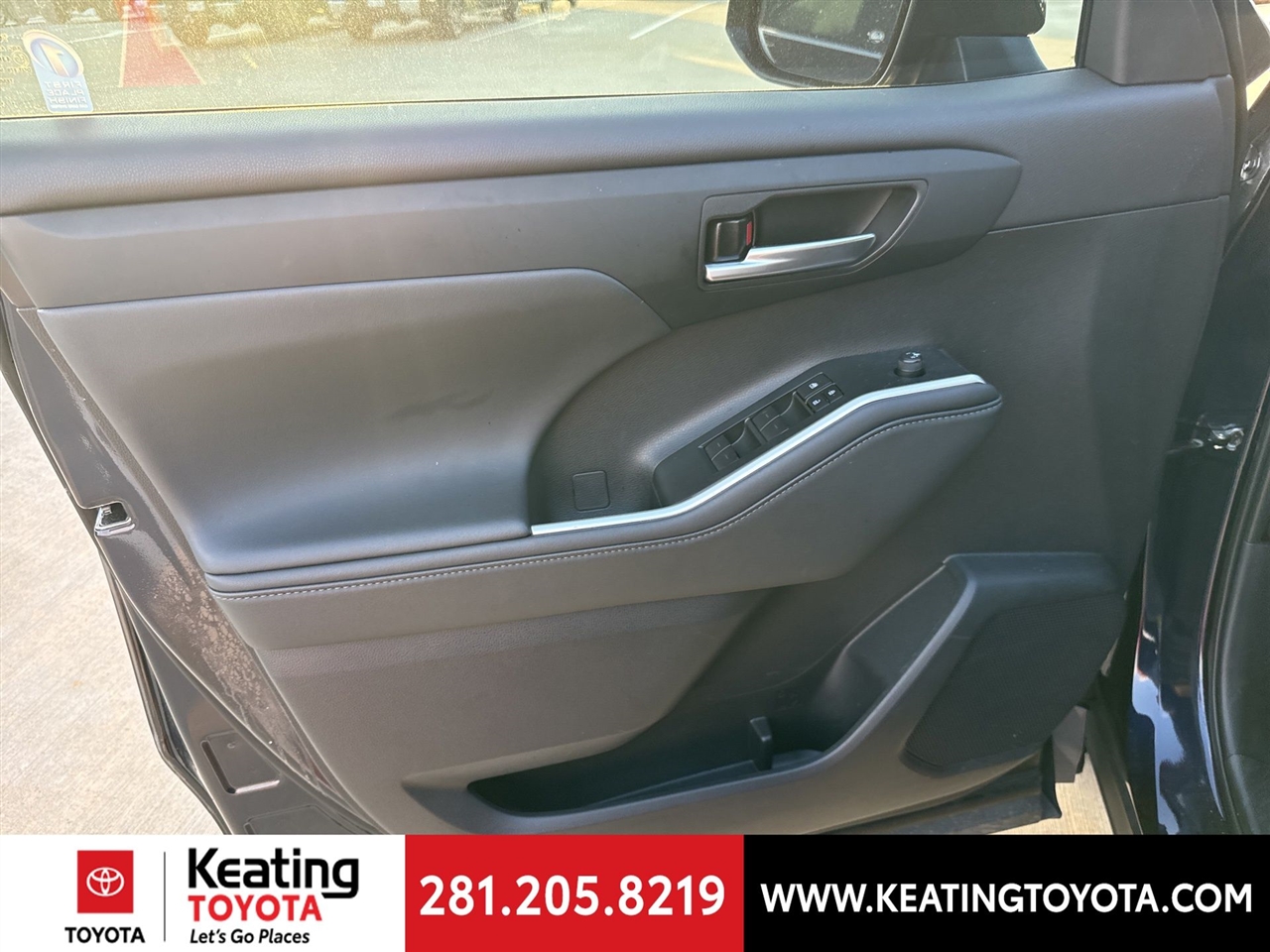 Toyota Highlander XLE 2024