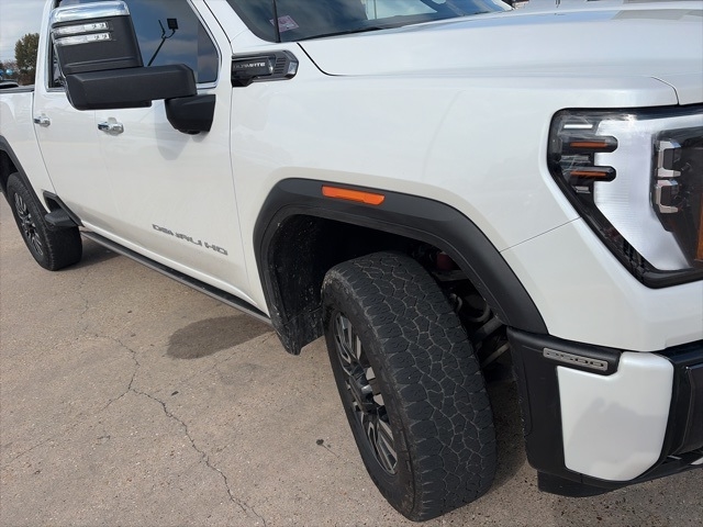 GMC Sierra 2500HD Denali Ultimate Crew Cab 4WD 2024