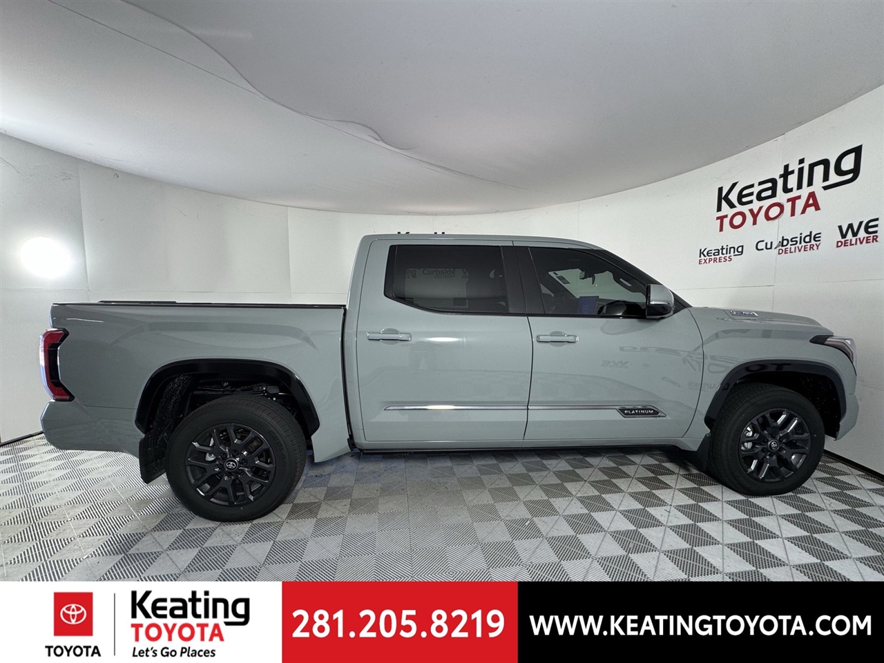 Toyota Tundra Platinum CrewMax 4WD Hybrid 2026