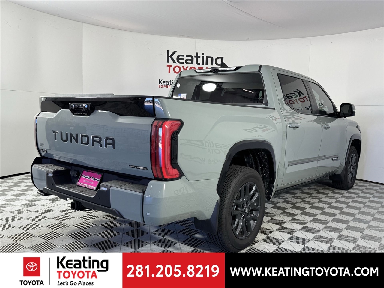 Toyota Tundra Platinum CrewMax 4WD Hybrid 2026