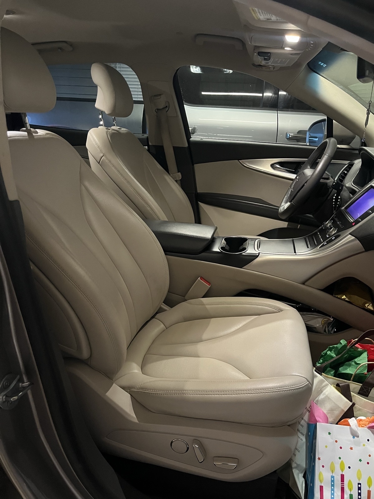 Lincoln Nautilus Base 2019