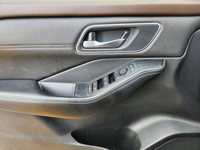 Nissan Rogue SV 2021