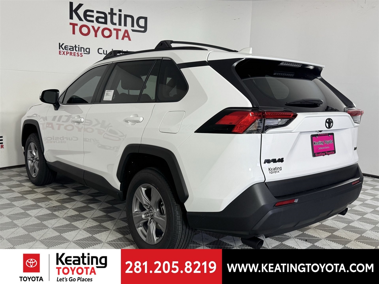 Toyota RAV4 XLE 2025