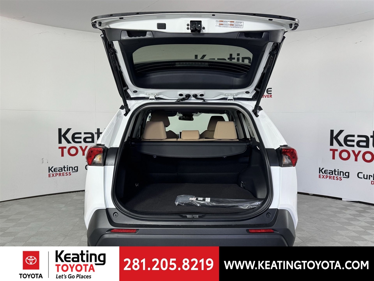 Toyota RAV4 XLE 2025