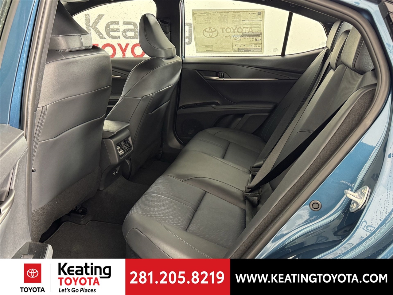 Toyota Camry Hybrid XLE 2026