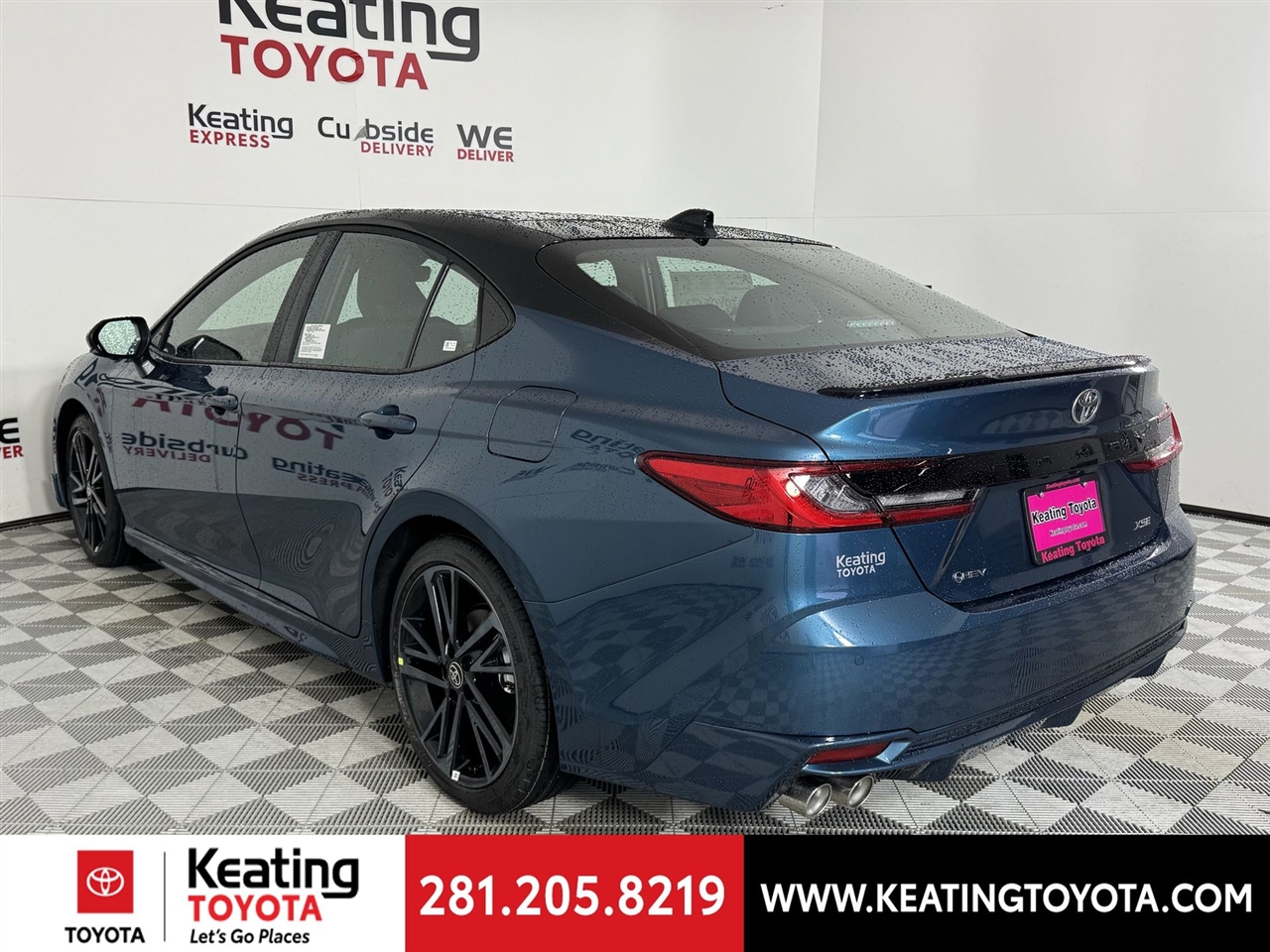 Toyota Camry Hybrid XLE 2026