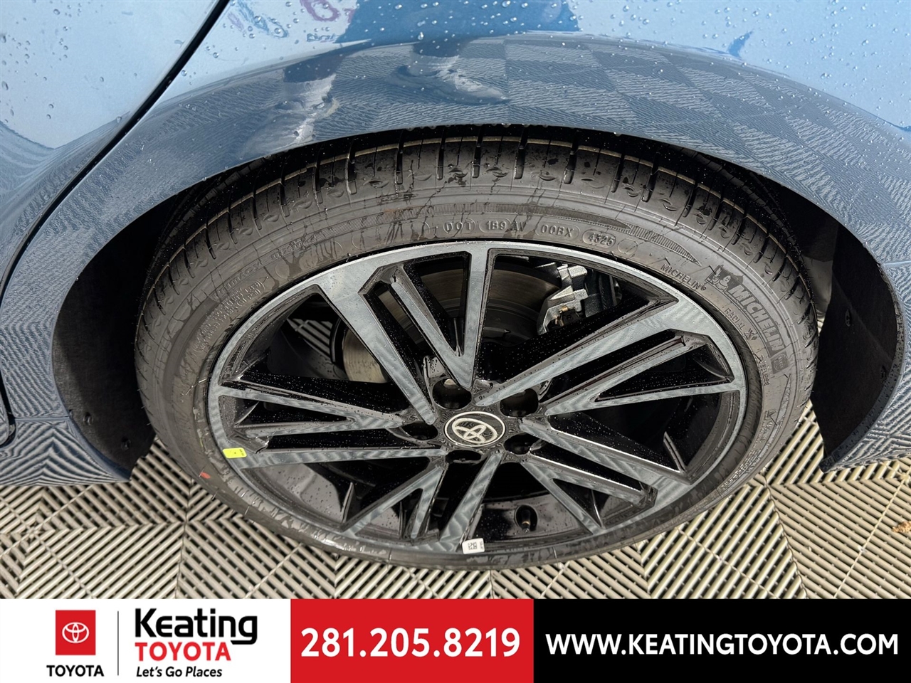 Toyota Camry Hybrid XLE 2026