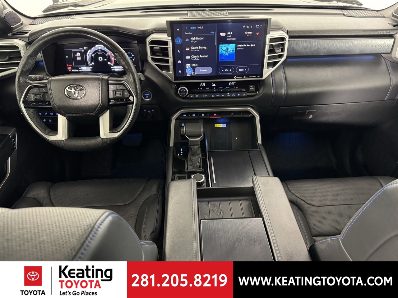 Toyota Tundra Platinum CrewMax 4WD Long Bed Hybrid 2023