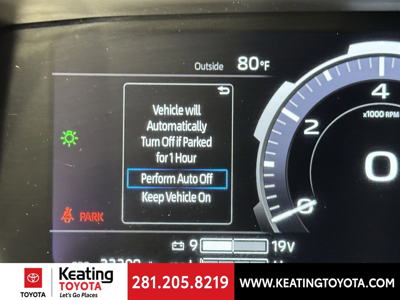 Toyota Tundra Platinum CrewMax 4WD Long Bed Hybrid 2023