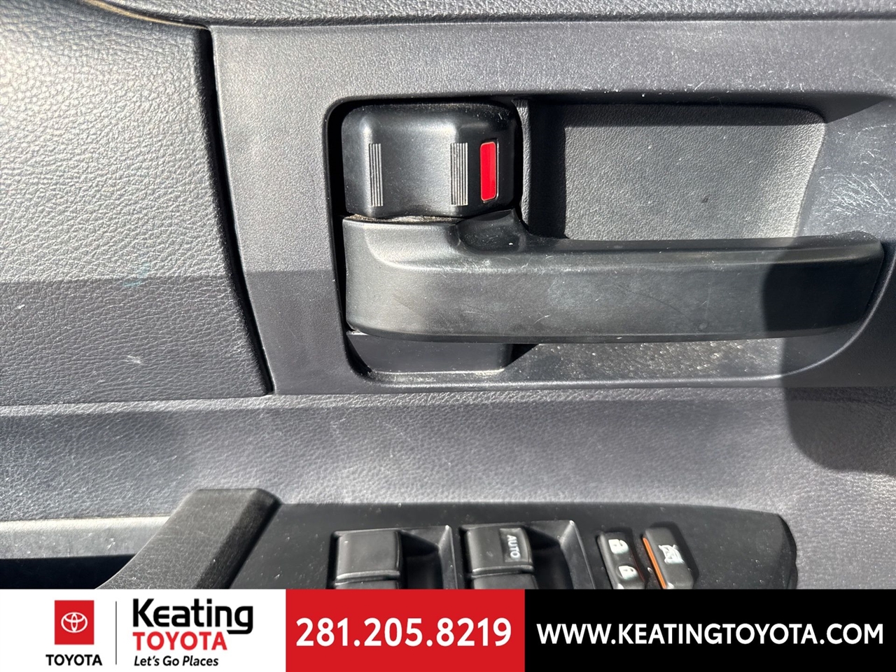 Toyota Tundra SR5 4.6L V8 Double Cab 2WD 2014