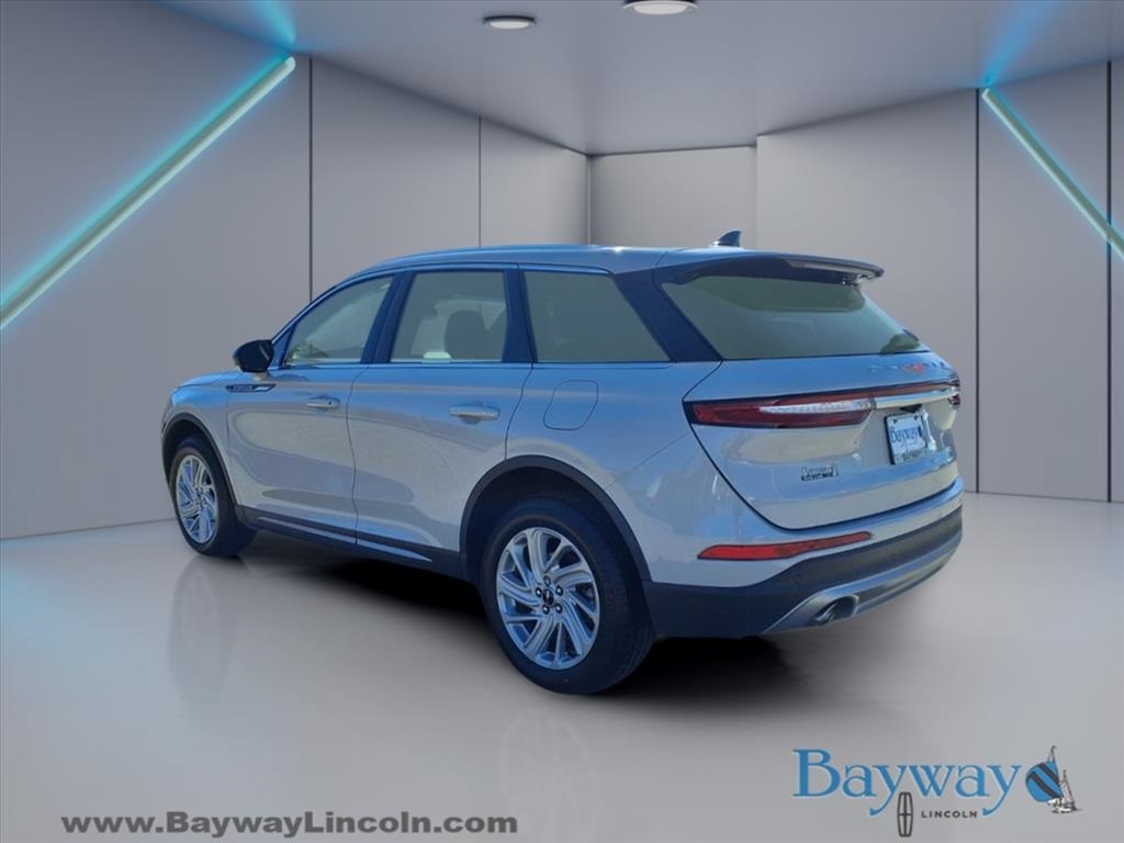 Lincoln Corsair Base 2022