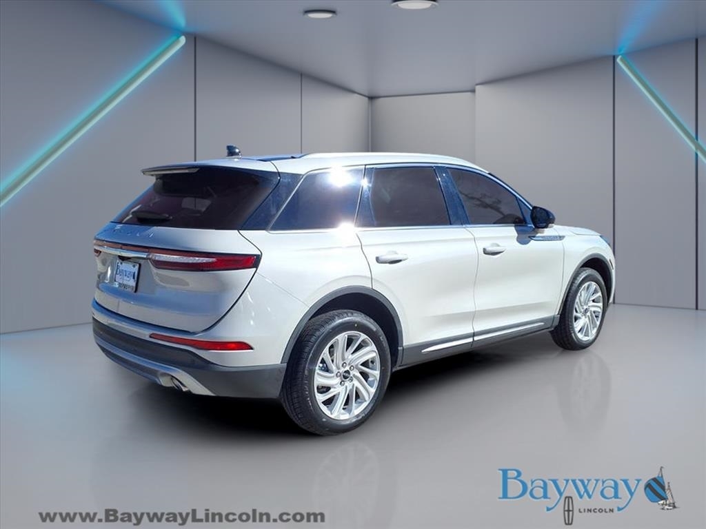 Lincoln Corsair Base 2022