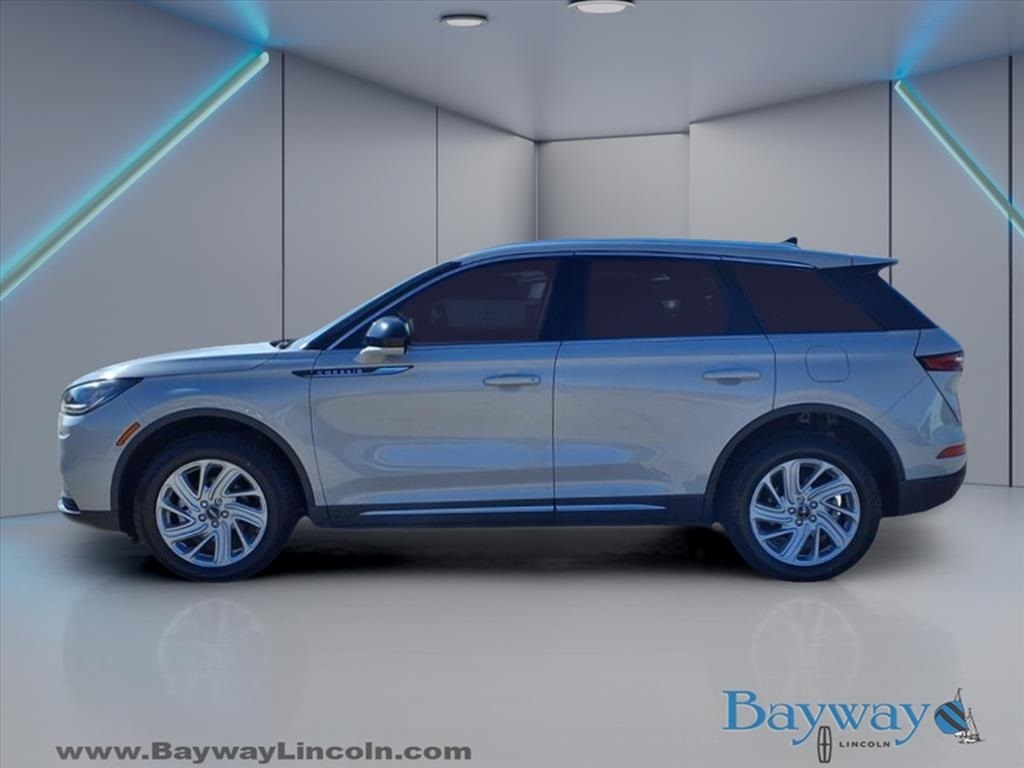 Lincoln Corsair Base 2022