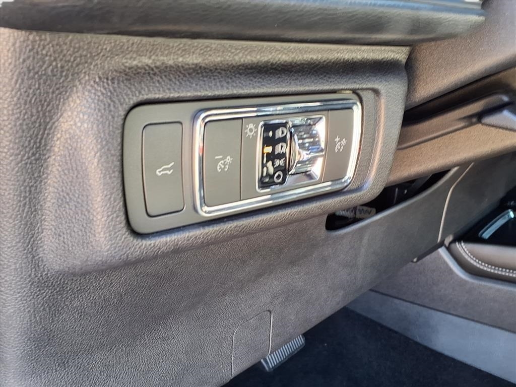 Lincoln Corsair Base 2022