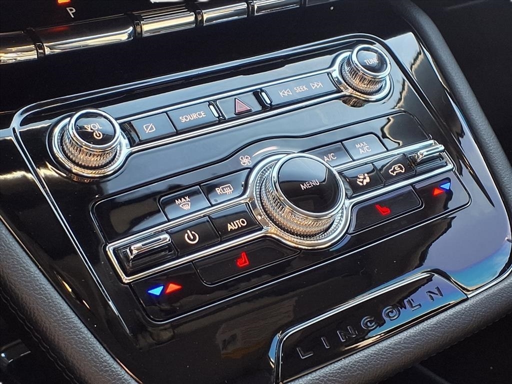 Lincoln Corsair Base 2022