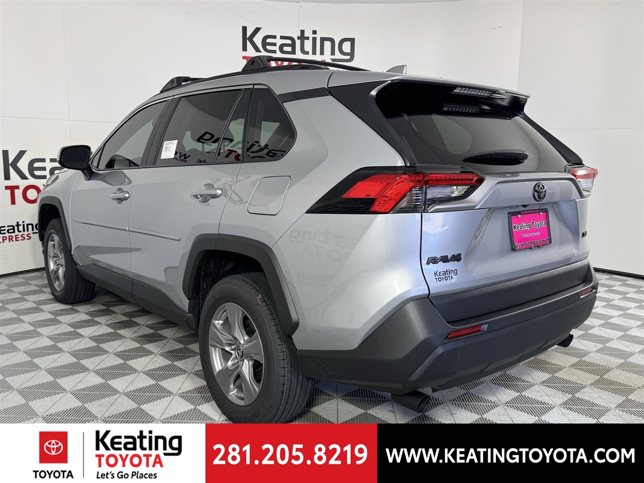 Toyota RAV4 XLE 2025