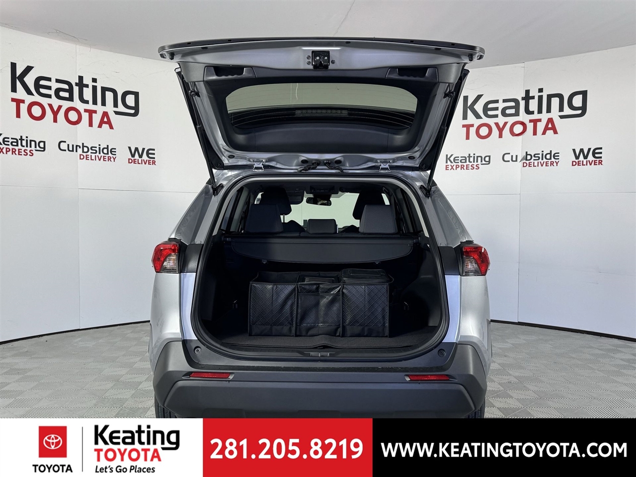 Toyota RAV4 XLE 2025