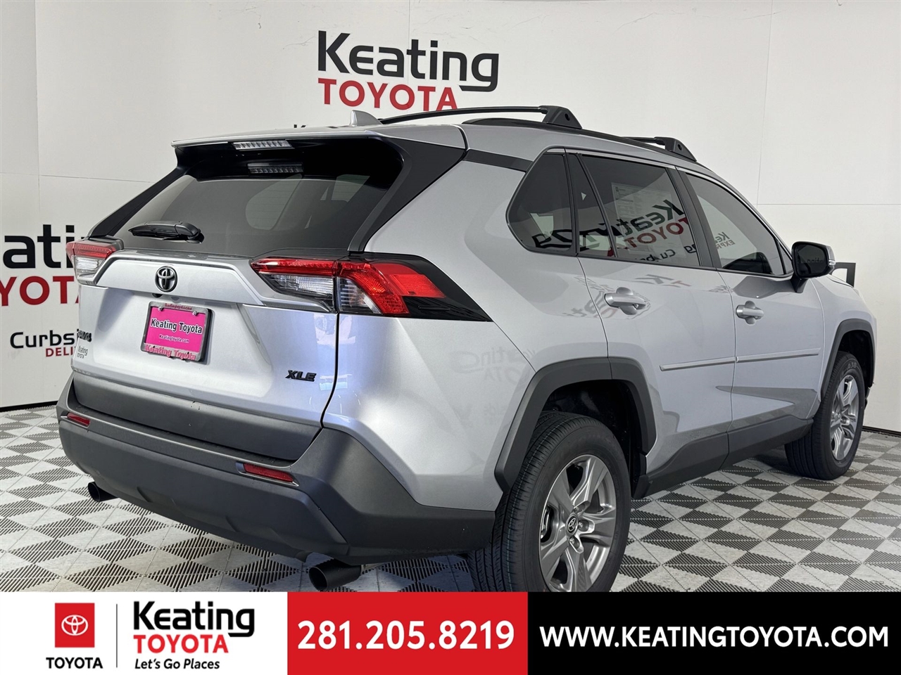 Toyota RAV4 XLE 2025