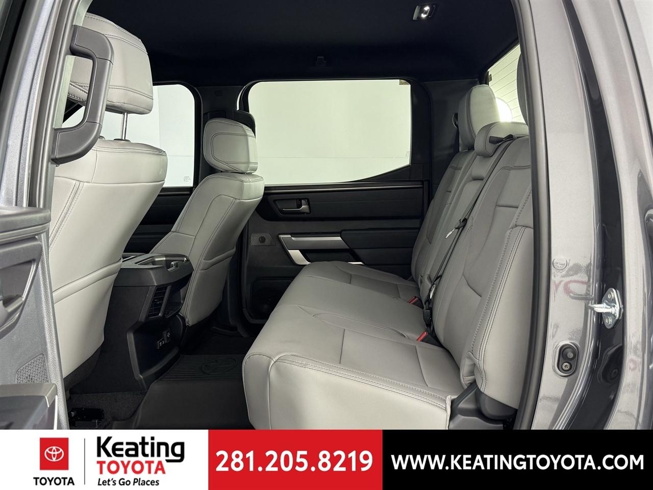 Toyota Tundra SR5 CrewMax 4WD 2026