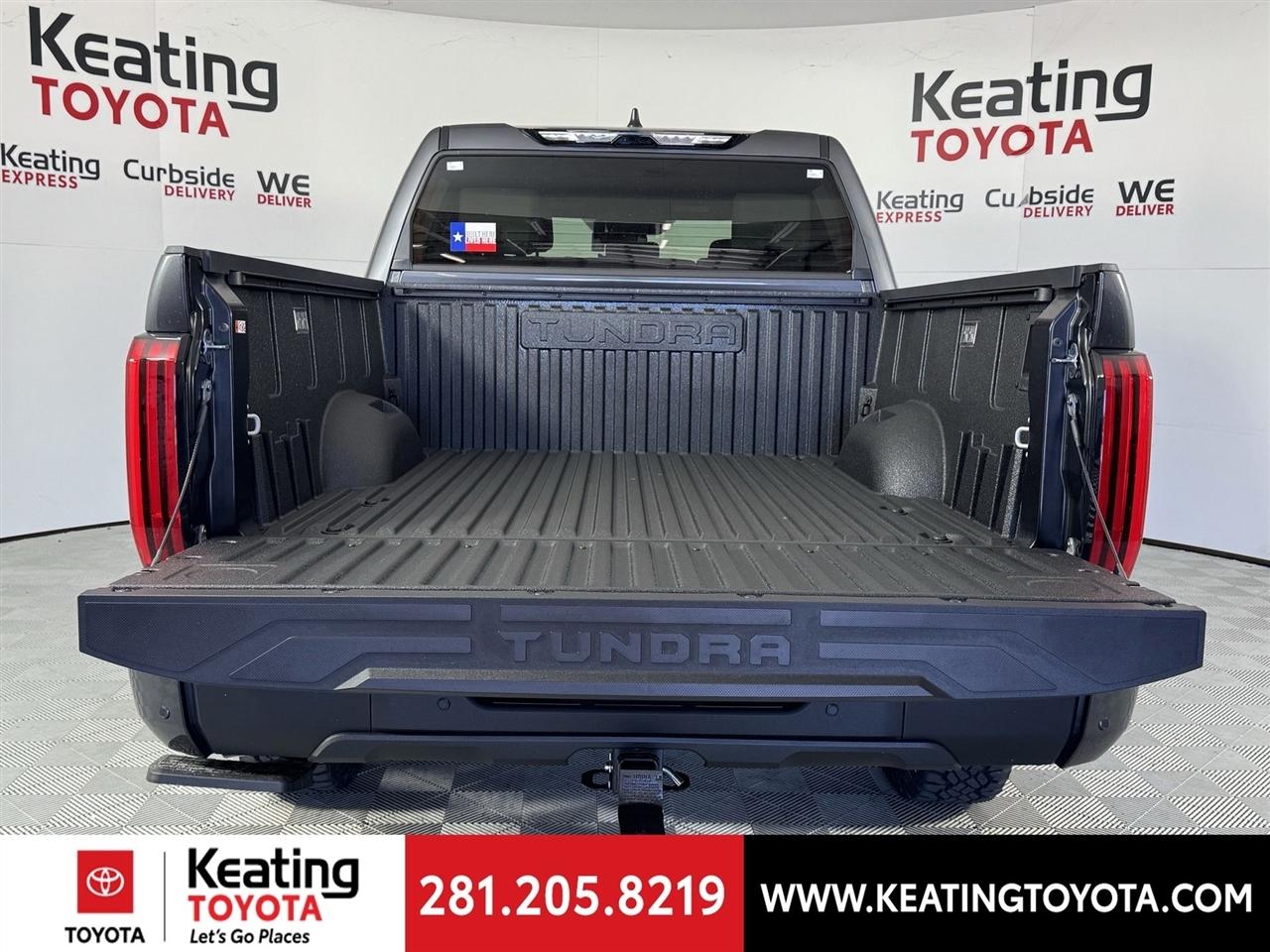 Toyota Tundra SR5 CrewMax 4WD 2026