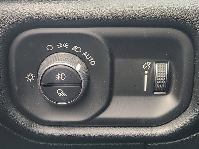 RAM 1500 Rebel Crew Cab SB 4WD 2021