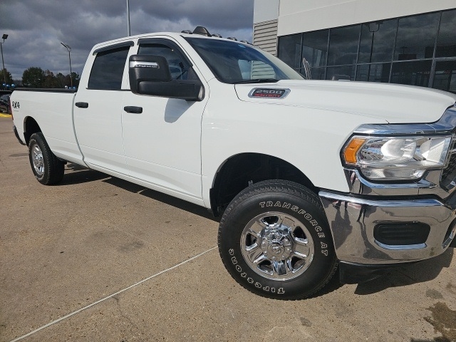 RAM 2500 Tradesman Crew Cab LWB 4WD 2024