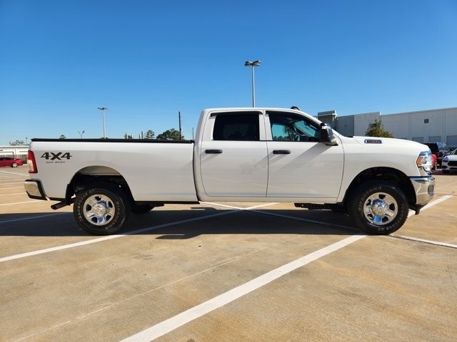 RAM 2500 Tradesman Crew Cab LWB 4WD 2024