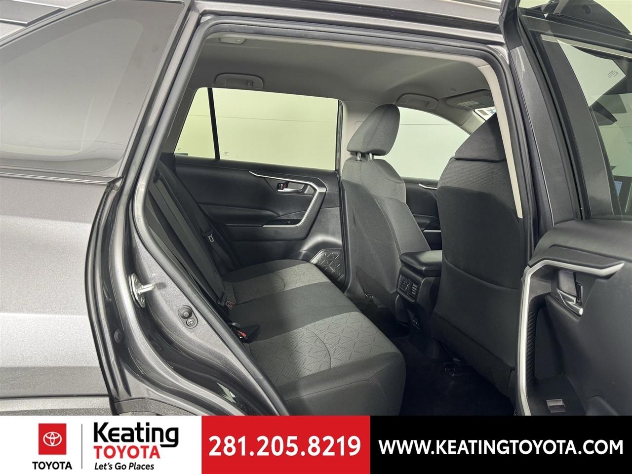 Toyota RAV4 XLE 2023