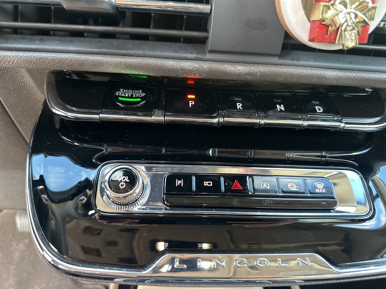 Lincoln Corsair Base 2023