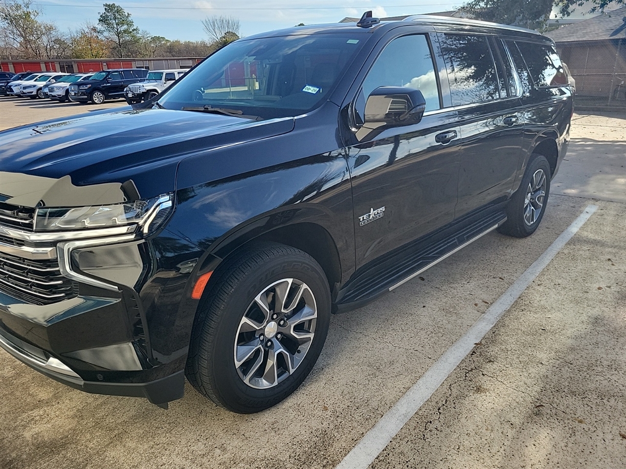 Chevrolet Suburban LT 2WD 2023