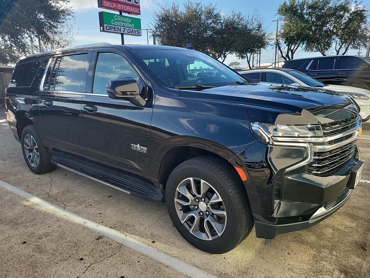 Chevrolet Suburban LT 2WD 2023