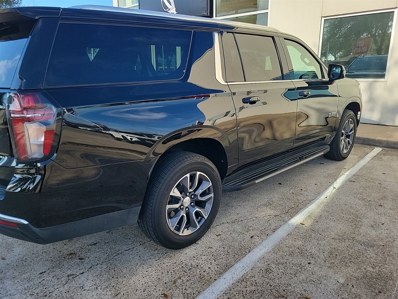 Chevrolet Suburban LT 2WD 2023