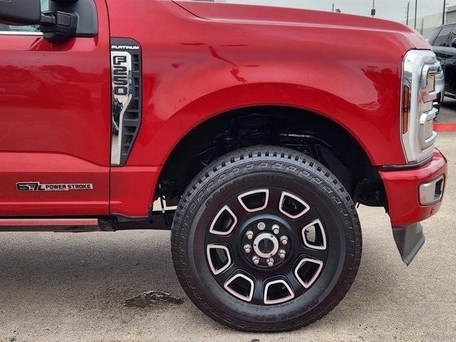 Ford F-250 SD Platinum Crew Cab 4WD 2024