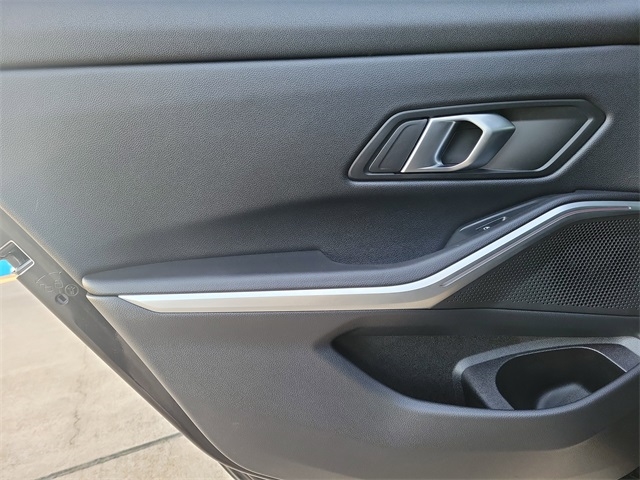 BMW 3-Series 330i 2024