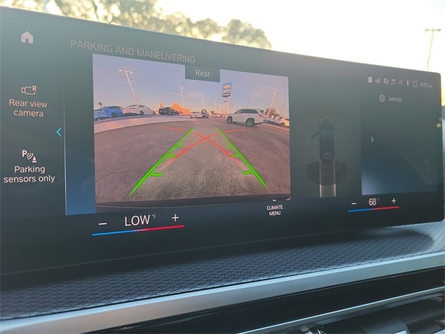 BMW 3-Series 330i 2024