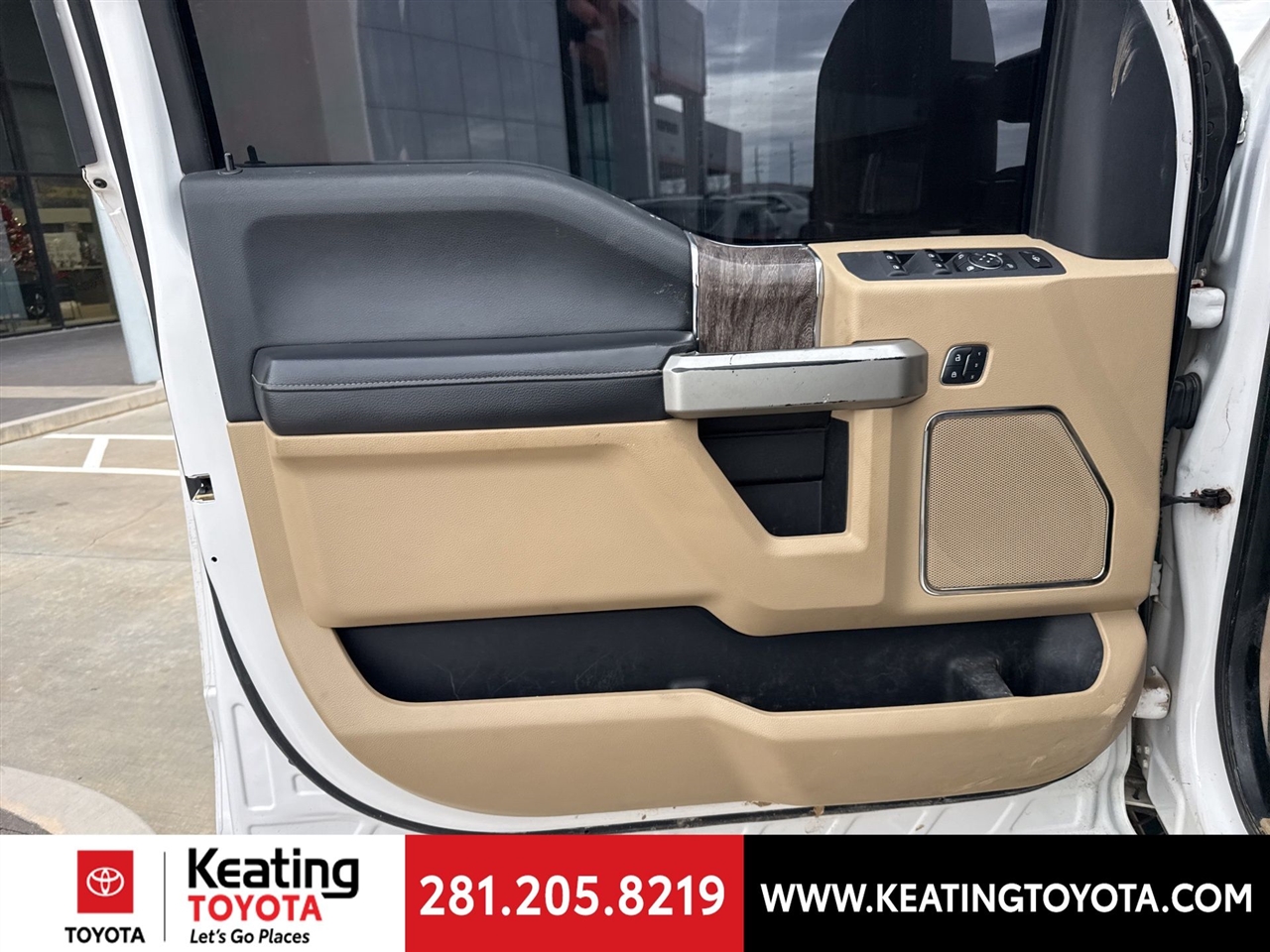 Ford F-350 SD Lariat Crew Cab Long Bed DRW 4WD 2017