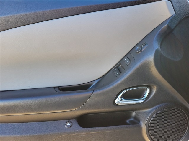 Chevrolet Camaro 1LS Coupe 2015