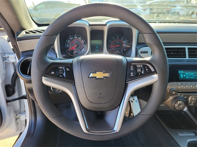 Chevrolet Camaro 1LS Coupe 2015