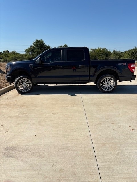 Ford F-150 XL SuperCrew 5.5-ft. Bed 2WD 2023
