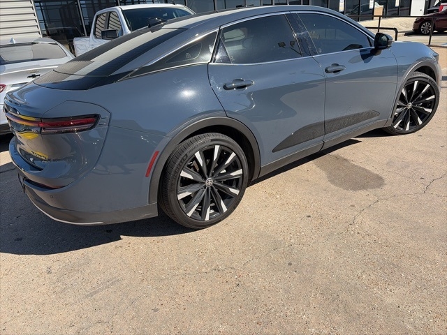 Toyota Crown Platinum 2025