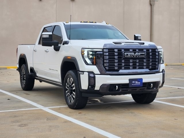 GMC Sierra 2500HD Denali Ultimate Crew Cab 4WD 2024