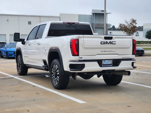 GMC Sierra 2500HD Denali Ultimate Crew Cab 4WD 2024