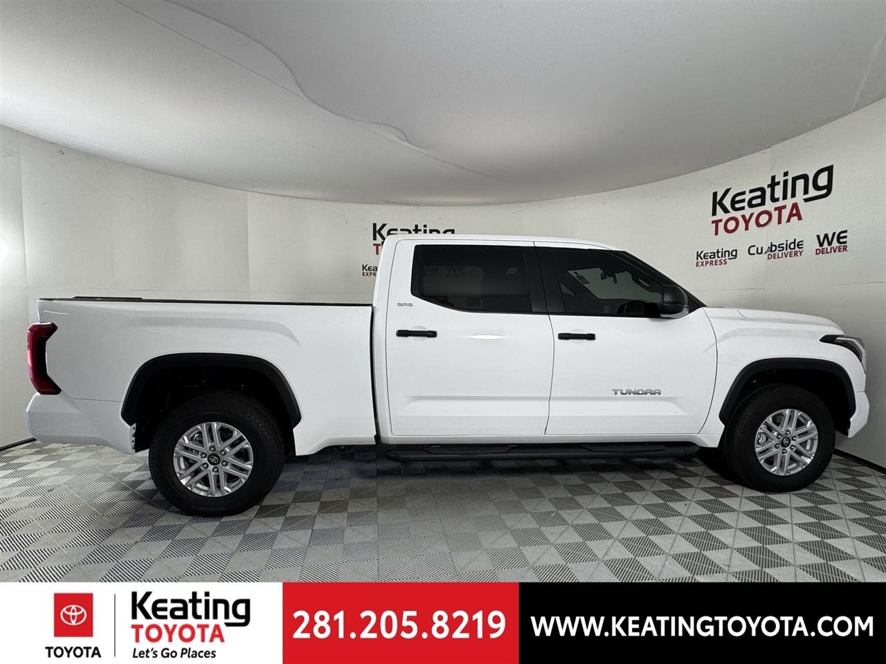 Toyota Tundra SR5 CrewMax 4WD Long Bed 2026
