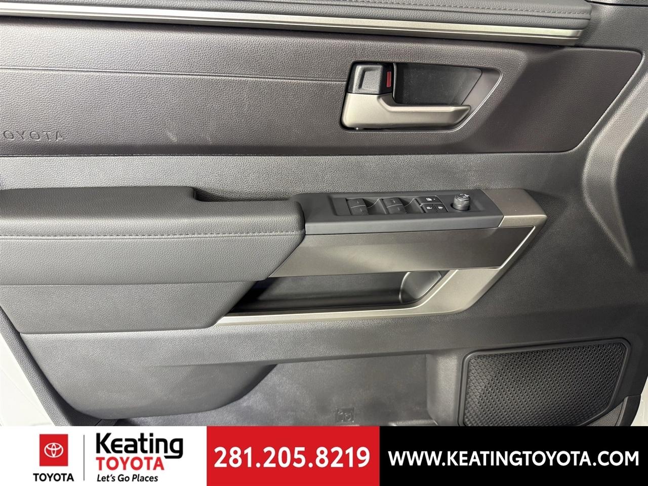 Toyota Tundra SR5 CrewMax 4WD Long Bed 2026