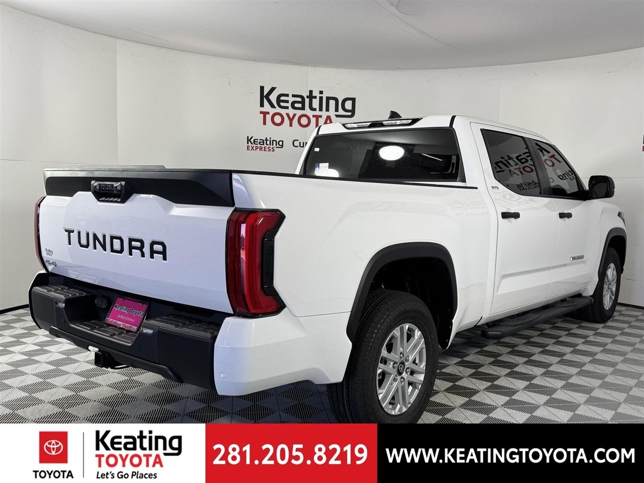 Toyota Tundra SR5 CrewMax 4WD Long Bed 2026