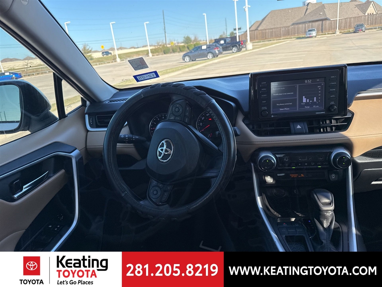 Toyota RAV4 XLE 2021