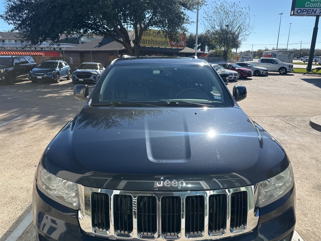 Jeep Grand Cherokee Laredo 2WD 2012