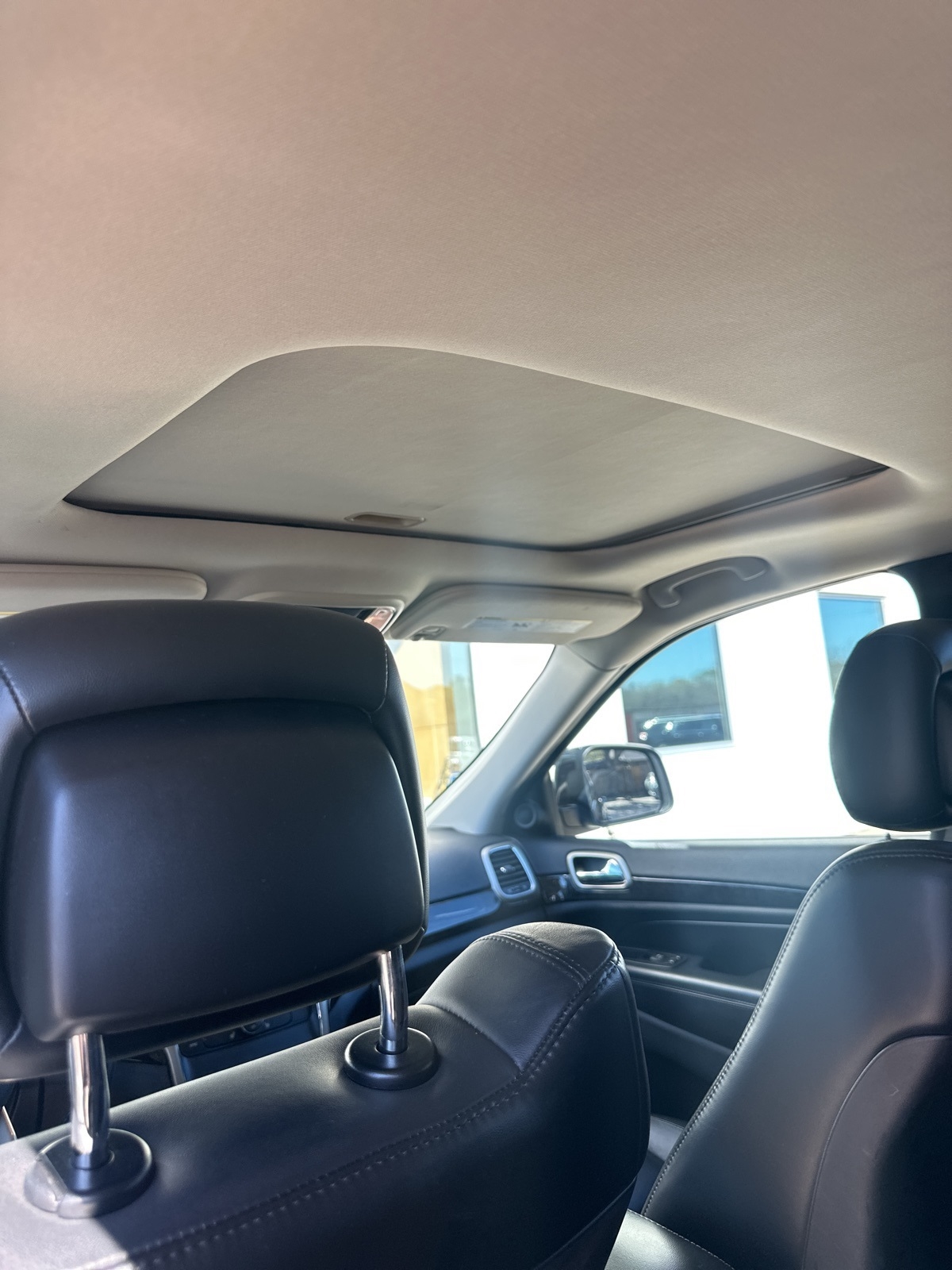 Jeep Grand Cherokee Laredo 2WD 2012